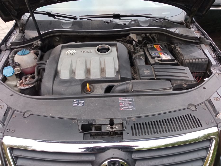 Passat B6 1.9 TDI Z Niemiec 266tys.km Klimatron hak kombi 2007r