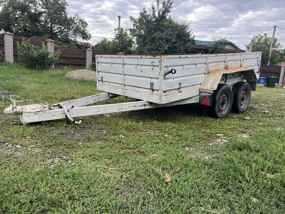 Причеп до автомобілів