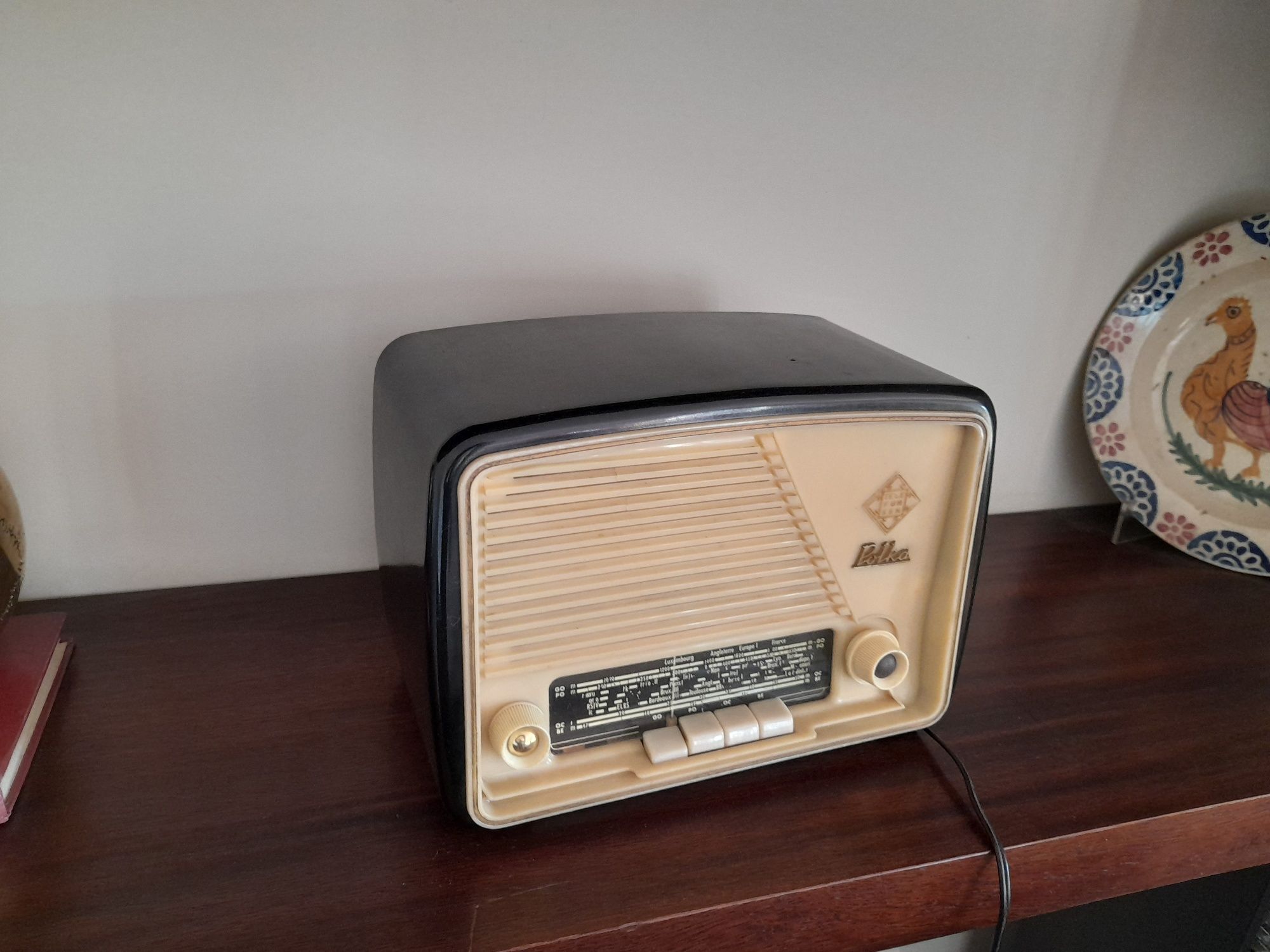 Radio antigo telefunken Polka