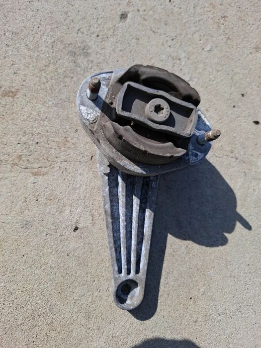 Łapa Poduszka Skrzyni Biegów A4 B6 B7 Seat Exeo 8E0399115P