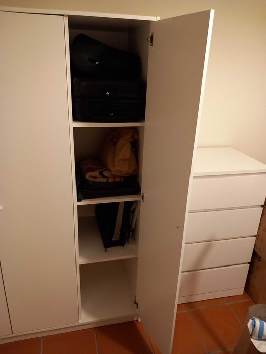 Roupeiro Ikea Bom estado