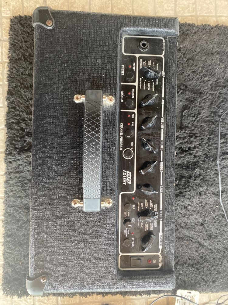 Amplificador VOX AD15VT