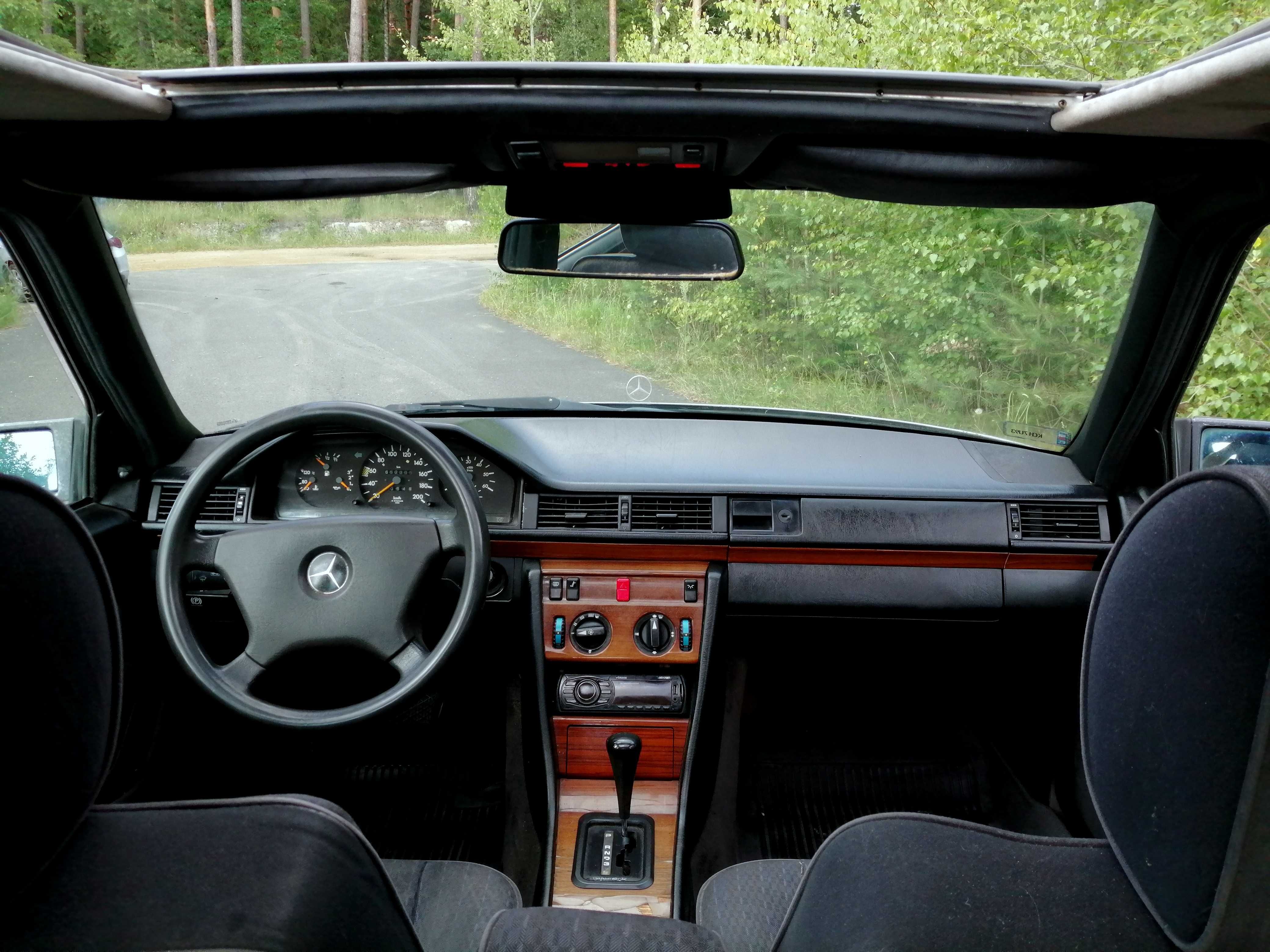 Mercedes Benz W 124 2,5 AUTOMAT 90 KM ALUFELGI Szyberdach SALON POLSKA