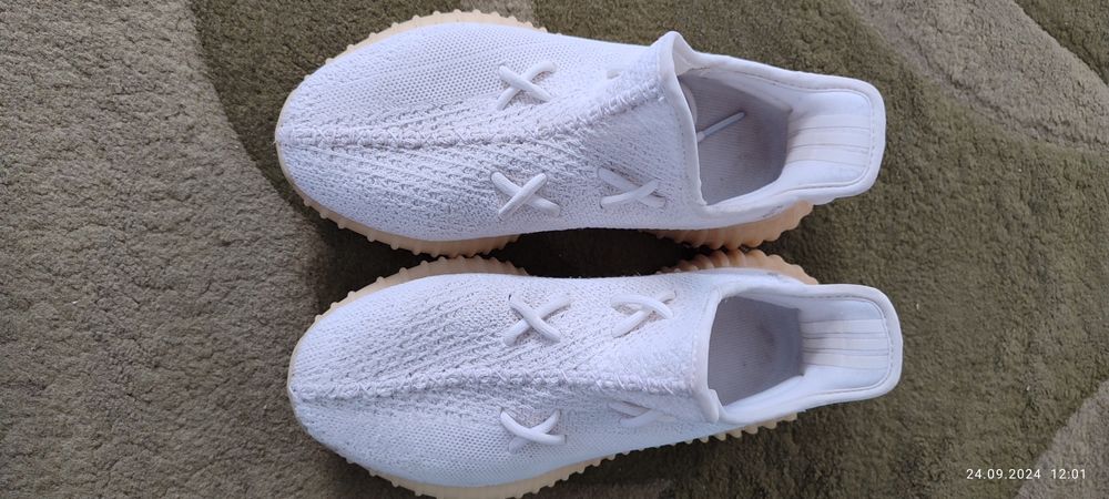 Кросовки женские