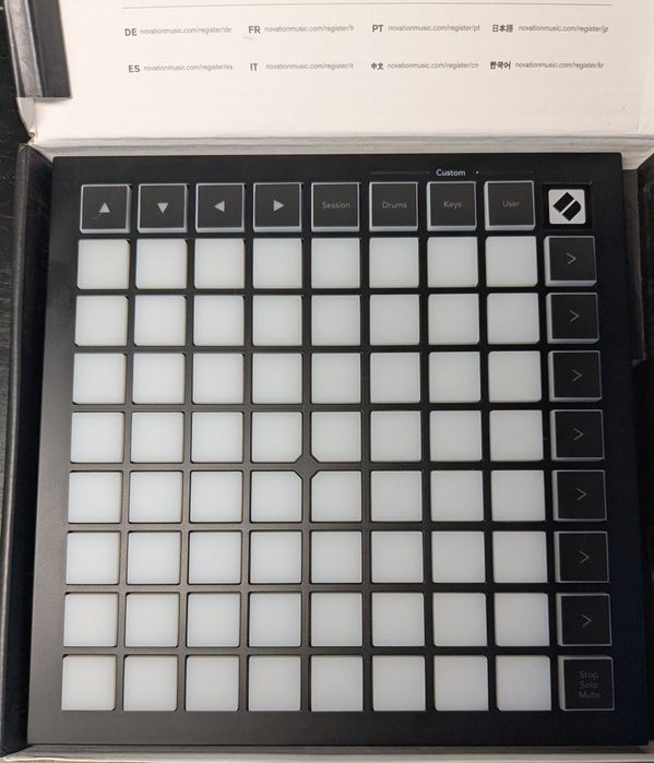 novation launchpad mini mk3 midi kontroler