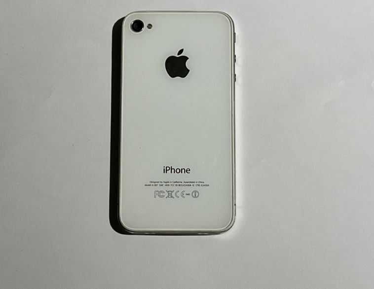 Apple Iphone 4 16 Гб айфон телефон орингінал