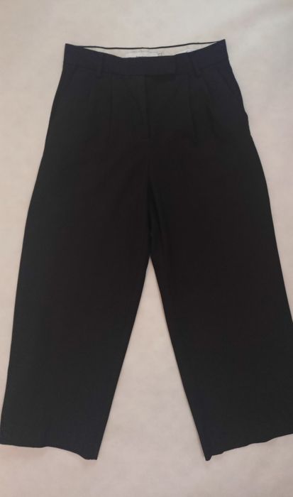 Bershka spdonie szerokie czarne kuloty 36y