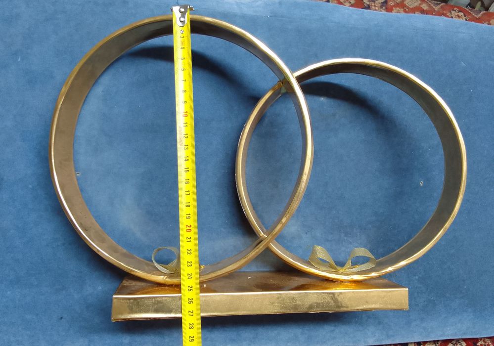 Свадебные кольца на машину