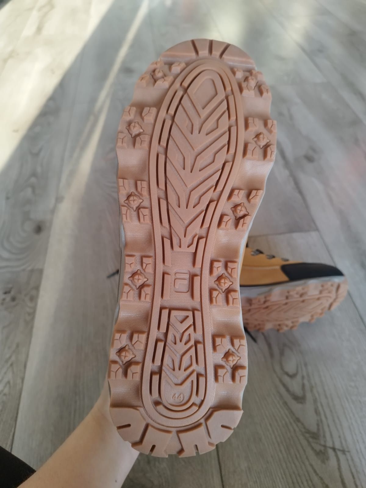 R.44 Fila trapery męskie buty zima