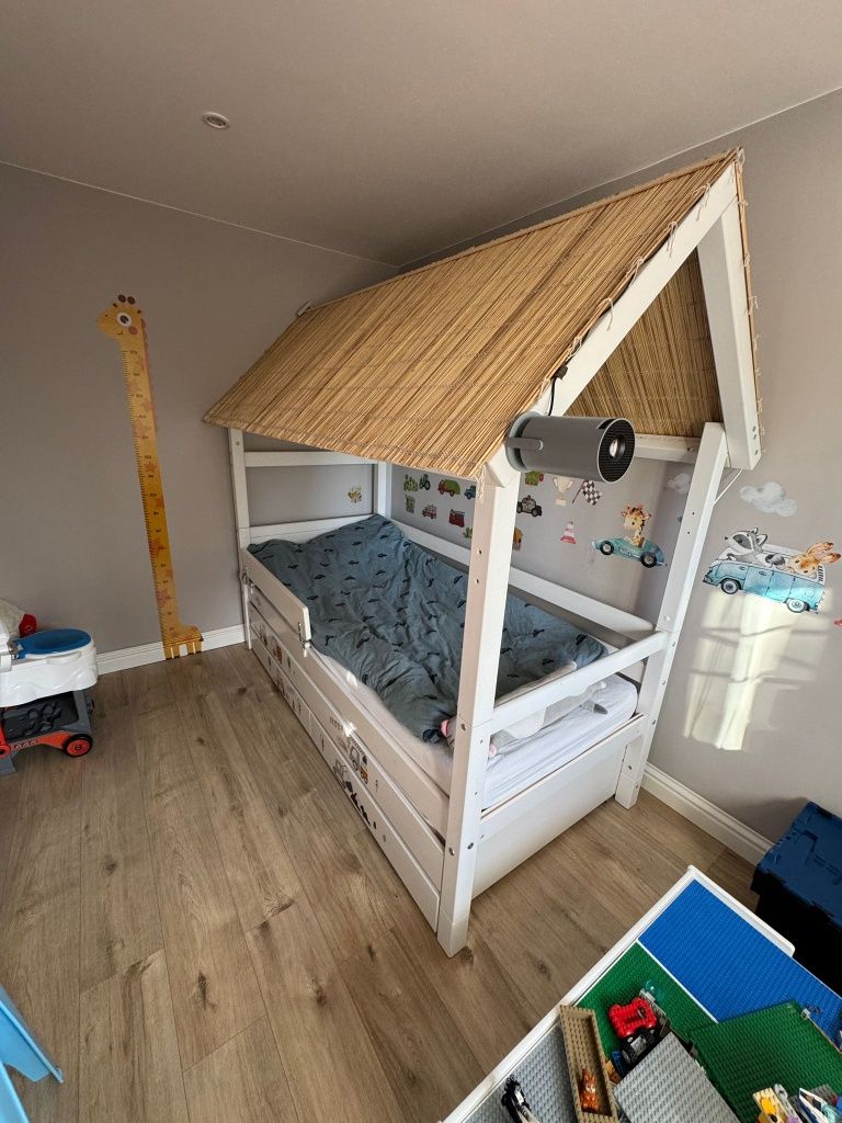 Łóżko domek drewniane podwójne z szufladą i Led