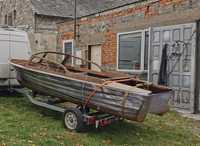 Łódka motorówka długość około 5.5m drewniana do dokończenia dodatki