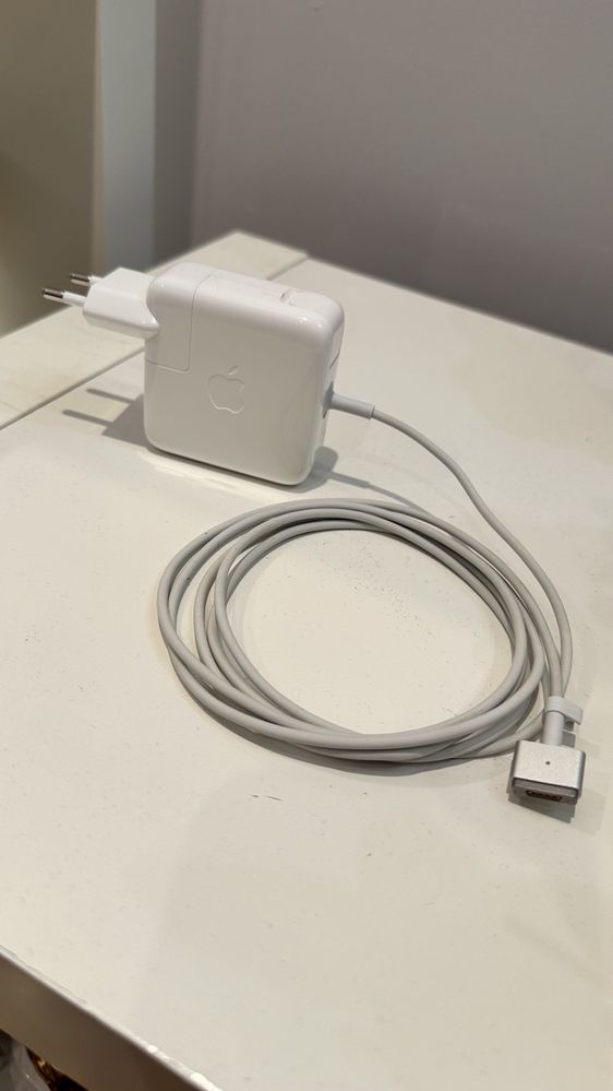 Nowa Ładowarka Apple MagSafe 2 45W uszkodzona