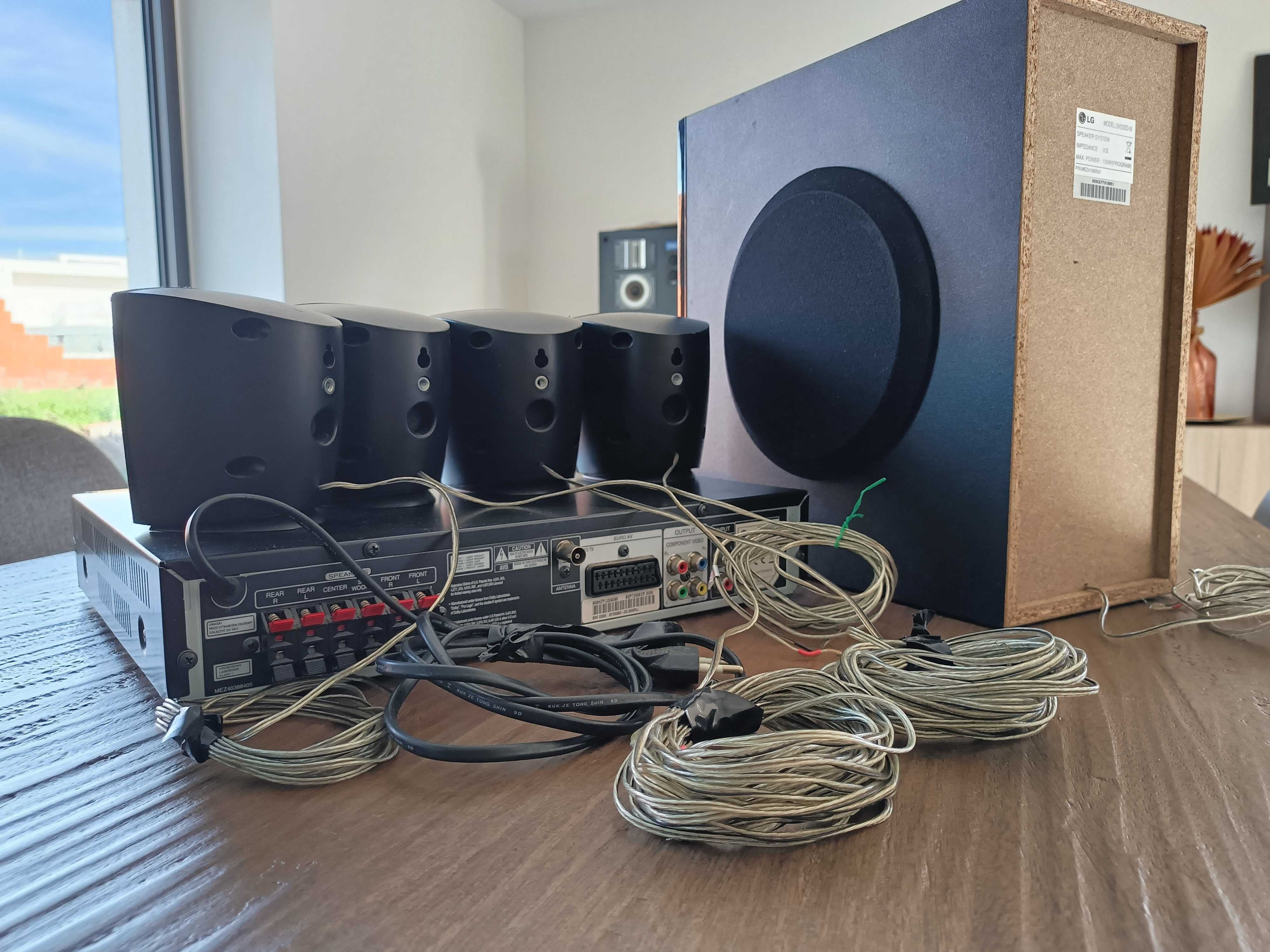 Sistema de Som Home Theater LG HT353 - Completo e em Excelente Estado!
