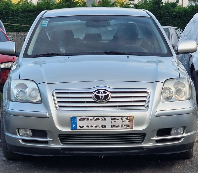 Toyota Avensis 2.0 - Ano 2004