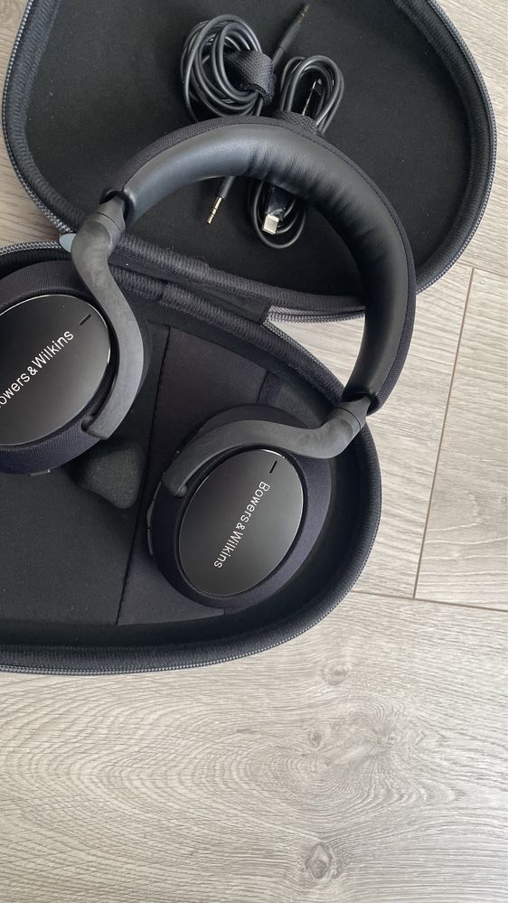 Sluchawki Bowers & wilkins px 7 Limitowana wersja carbonowa Jak Nowe