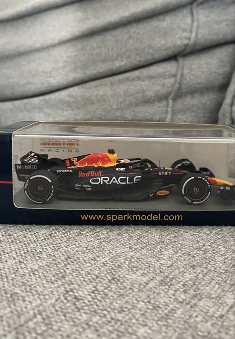 Max Verstappen Red Bull 1/43 spark model