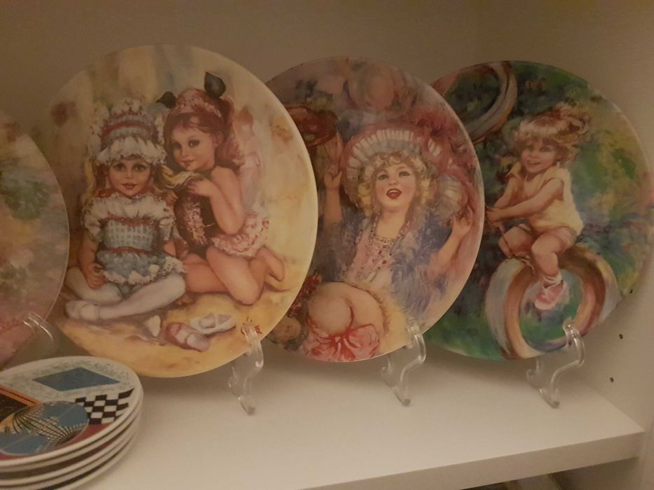 talerze dzieci Wedgwood bradex seria 6szt M Vickers