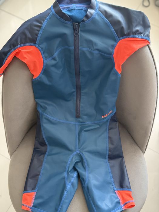 Продам детский костюм для плавания, 131 -140 см. 7-10 лет