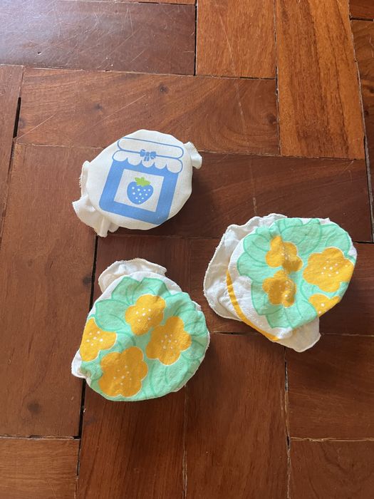 Capas de tecido para tampas de frascos