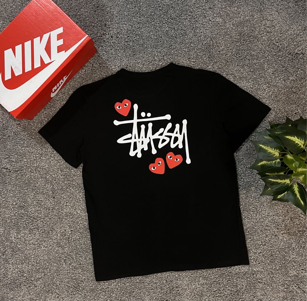 Футболка Stussy чорна з сердечками / Футболка Стуси / Стусі футболка