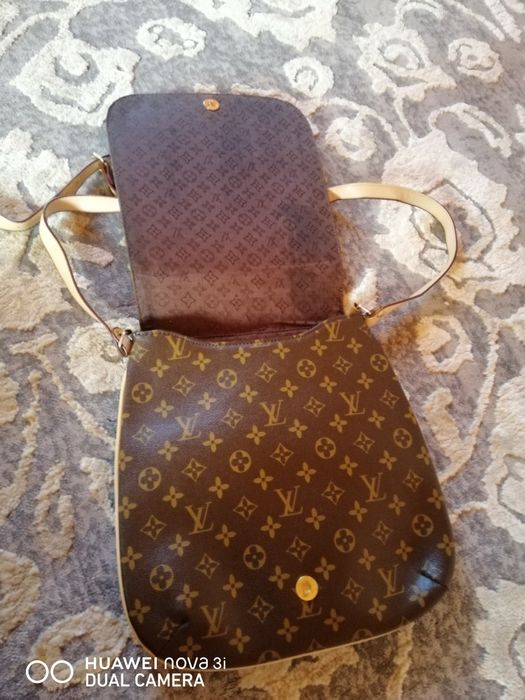 Продам різні  сумки та портфель