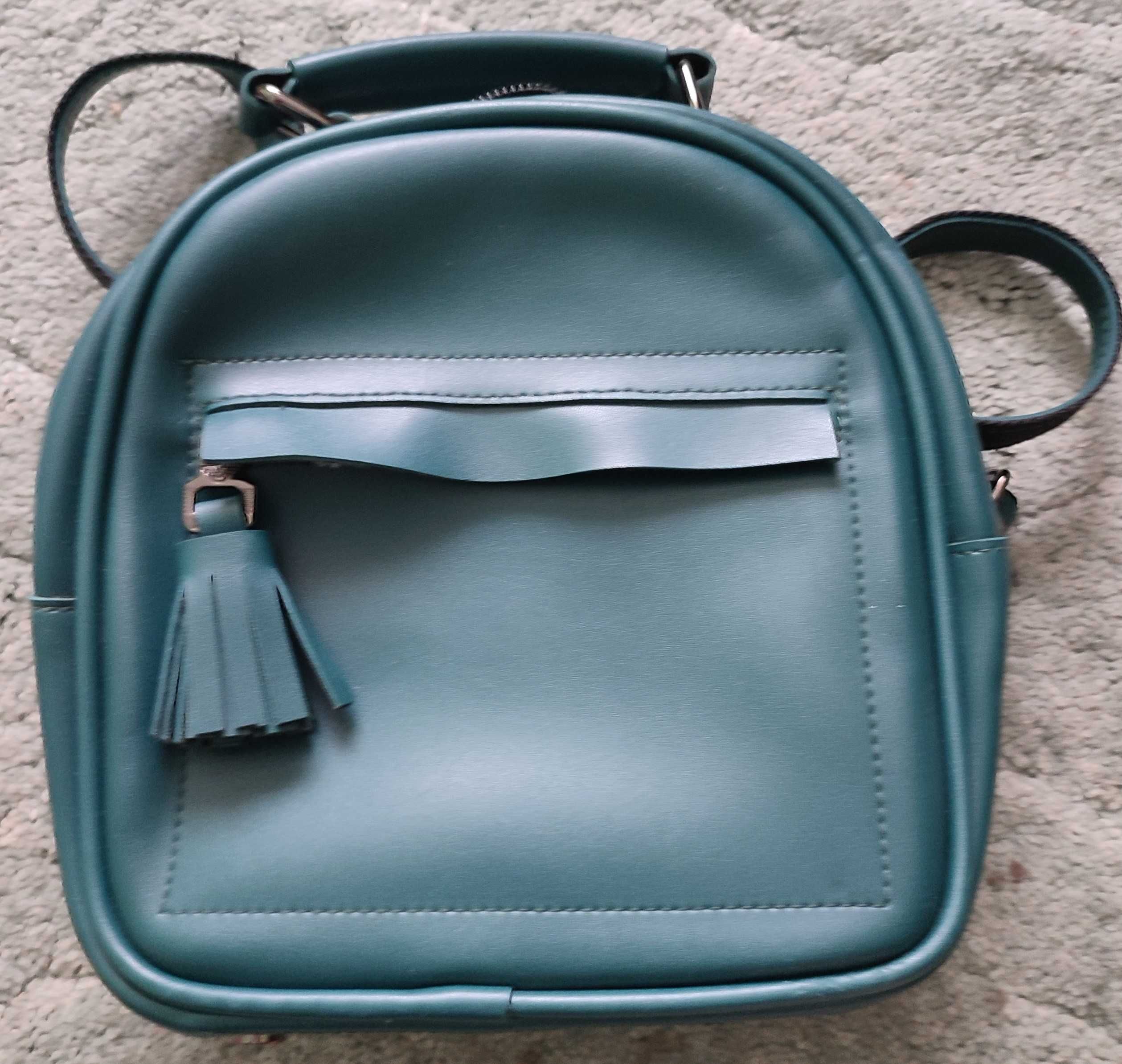 Маленький акуратний рюкзак сумка бирюзового цвета.