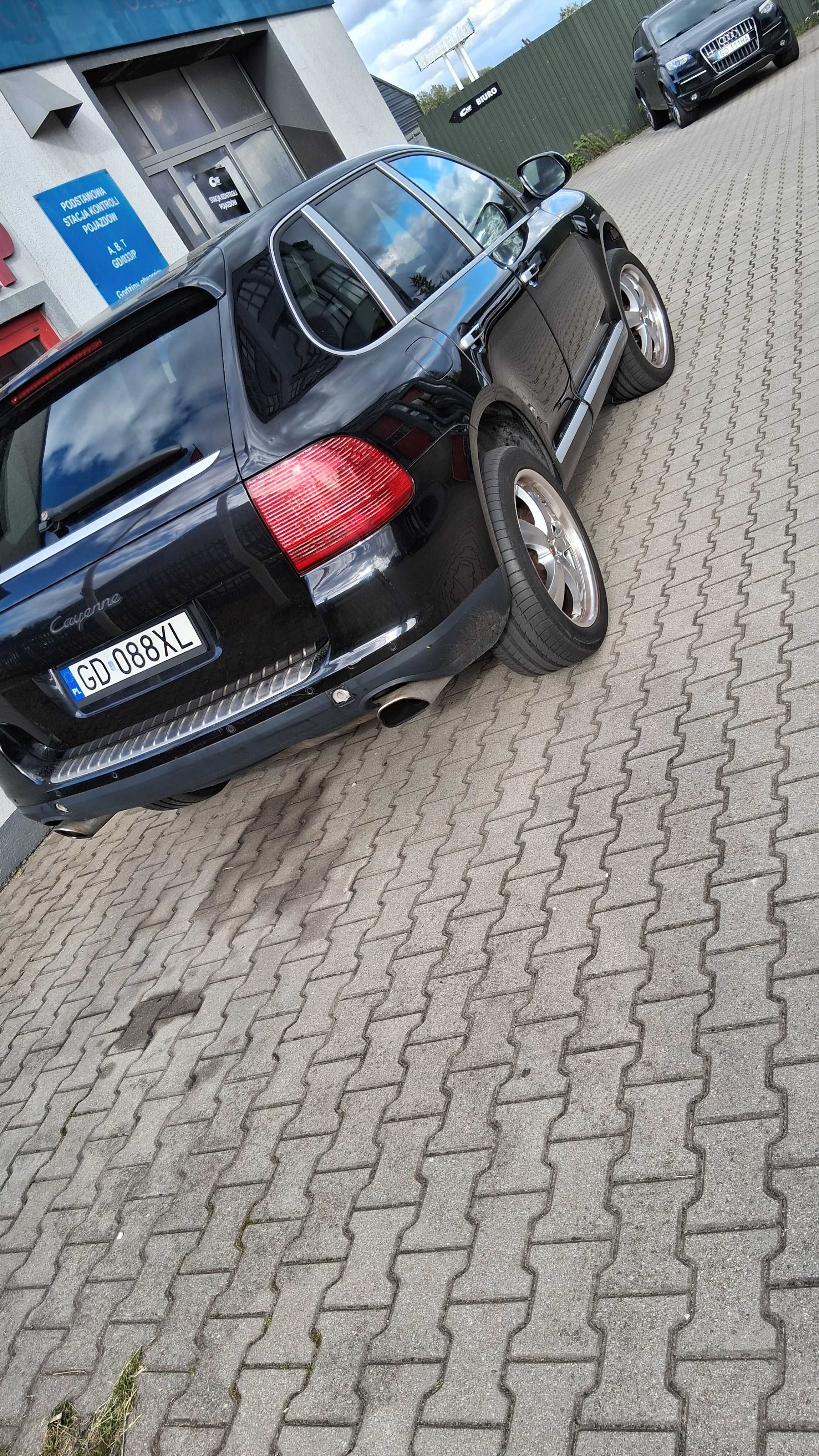 sprzedaż porsche cayenne