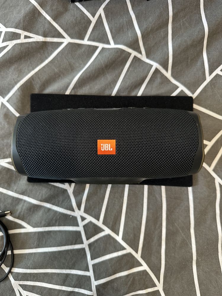 JBL Charge 4 оригінал, повна комплектація, як нова