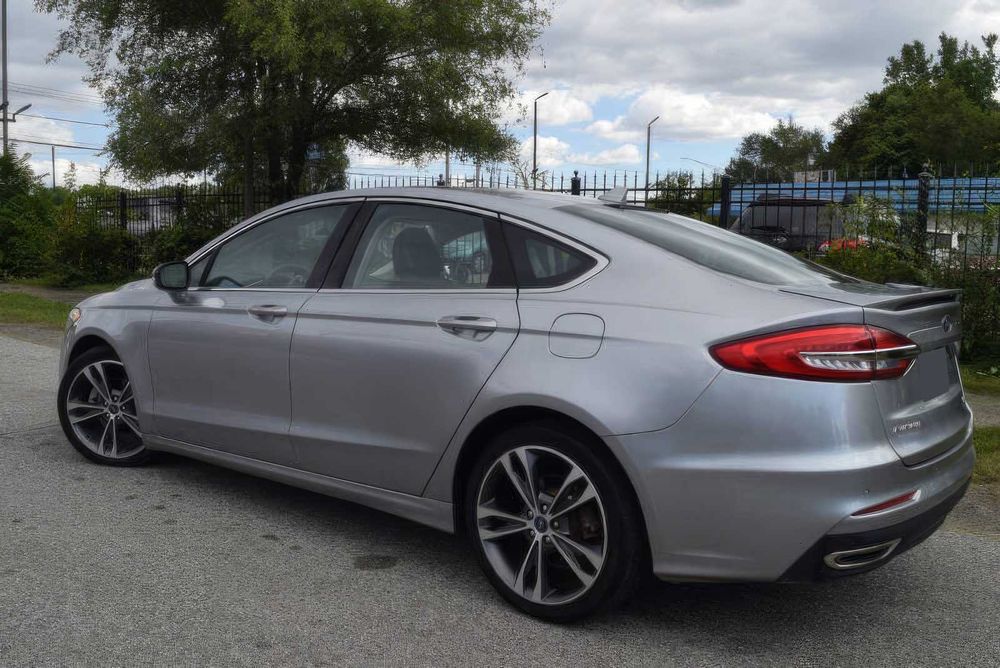 Ford Fusion Titanium      2020