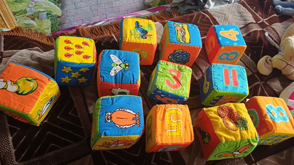 Розвиваючі м'які кубики, іграшки