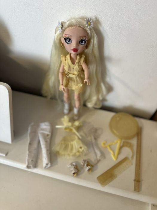 Rainbow high delilah лялька ромашка