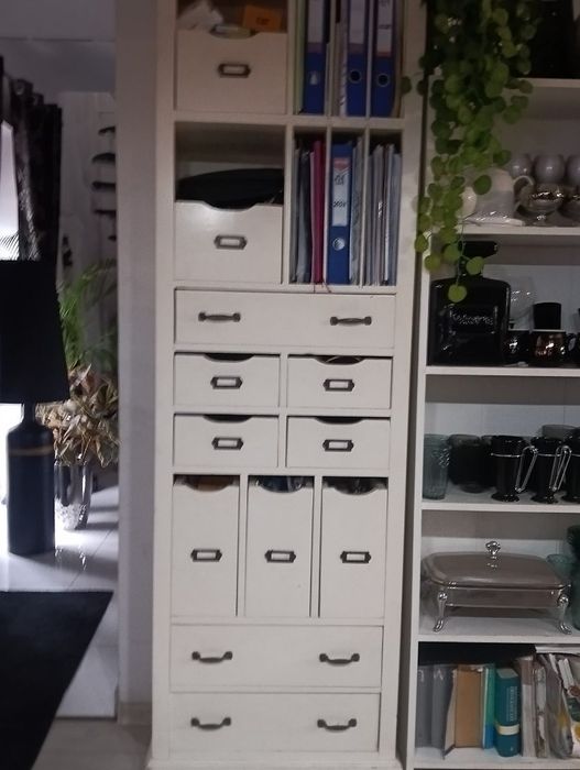 Biblioteczka bialq