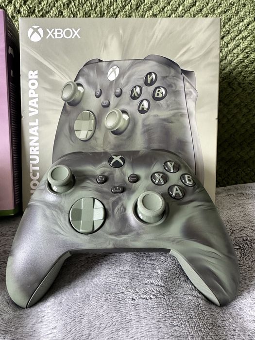 2x Kontroler Xbox – Dream Vapor + Nocturnal Vapor – stan jak nowe