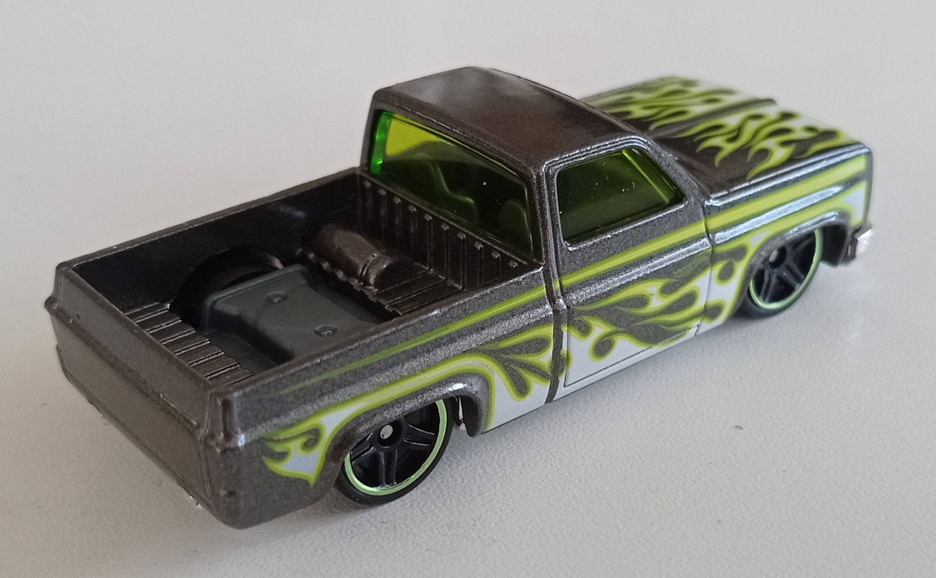 Hot Wheels '83 Chevy Silverado