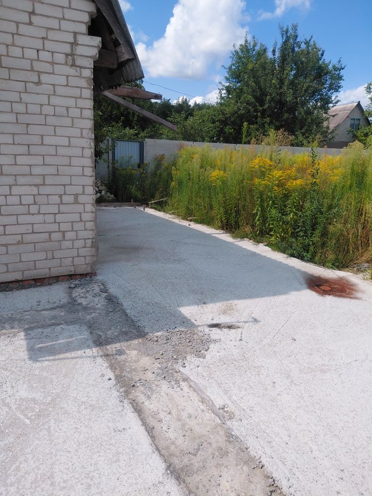 Продаж дачі під будівництво