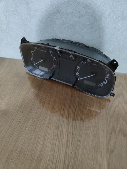 Панель приладів Skoda Octavia toup бензин