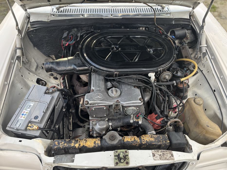 Mercedes W114 CE