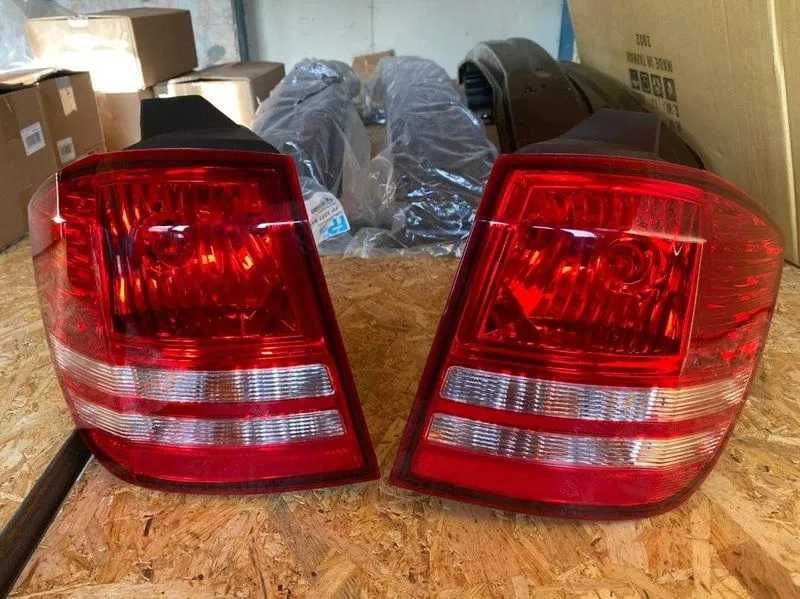 Фонарь стоп Dodge Journey фонари Додж Джорни