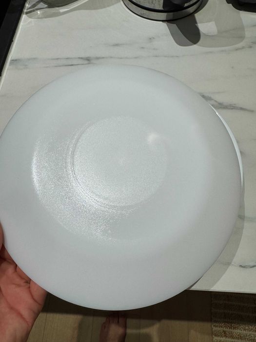 Conjunto de 4 Pratos Grandes e 4 Tigelas Brancas – Grátis