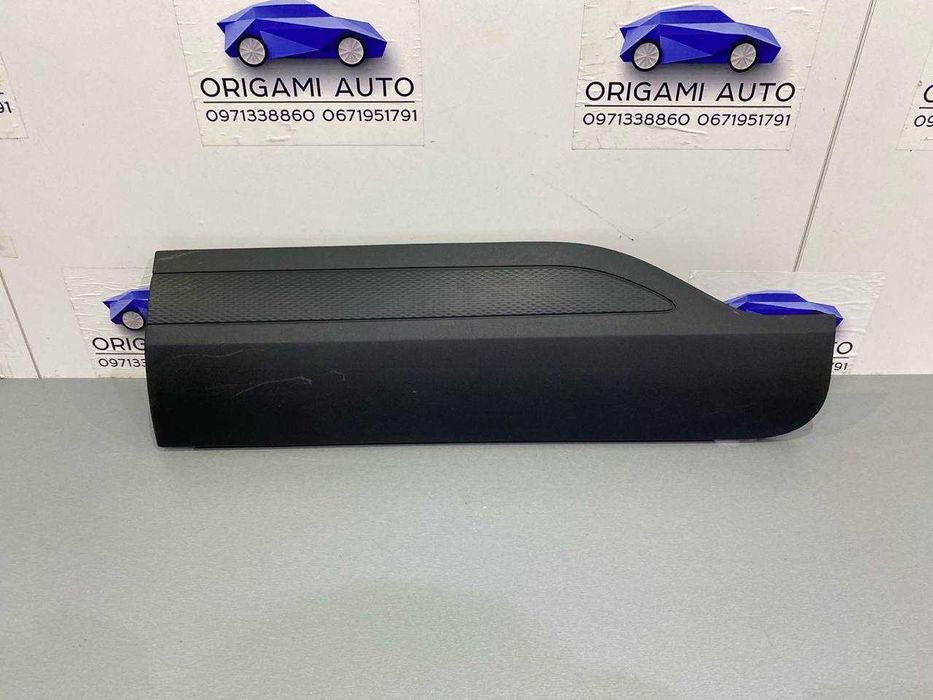 Накладка задньої лівої двері Ford escape mk4 форд ескейп мк4 2020+