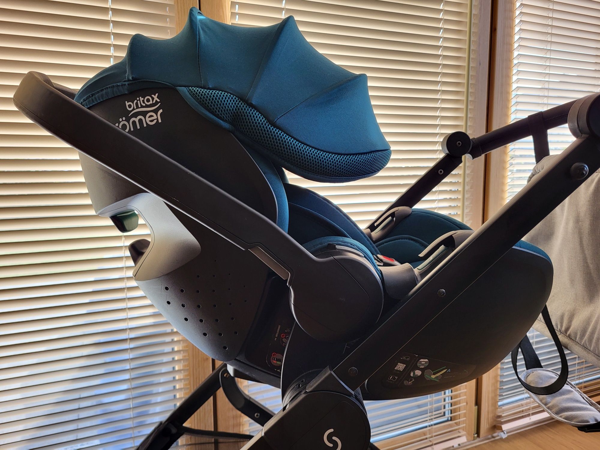 Fotelik nosidełko Britax Romer Baby-Safe Pro