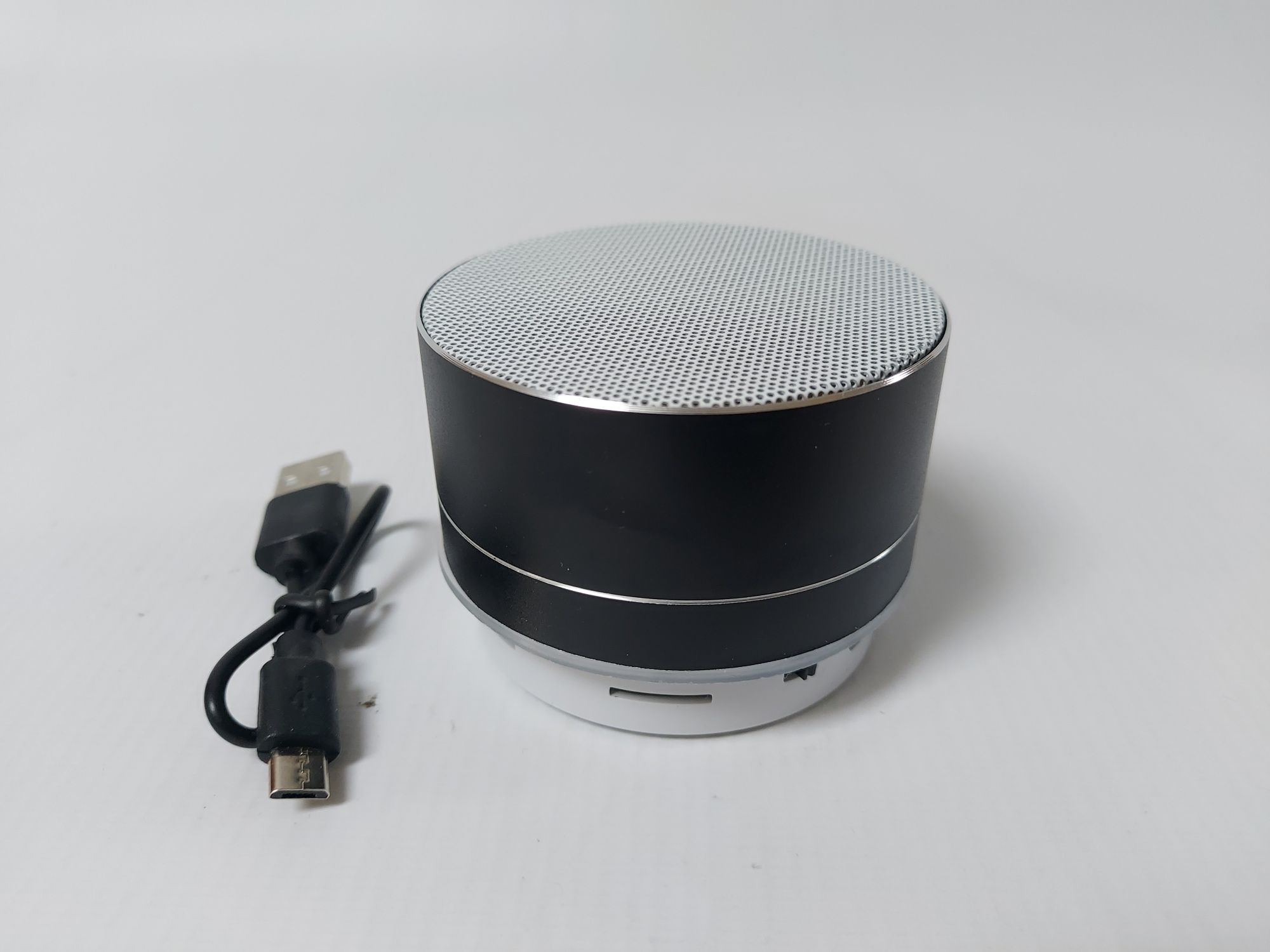 Nowy mini bezprzewodowy głośnik subwoofer bluetooth