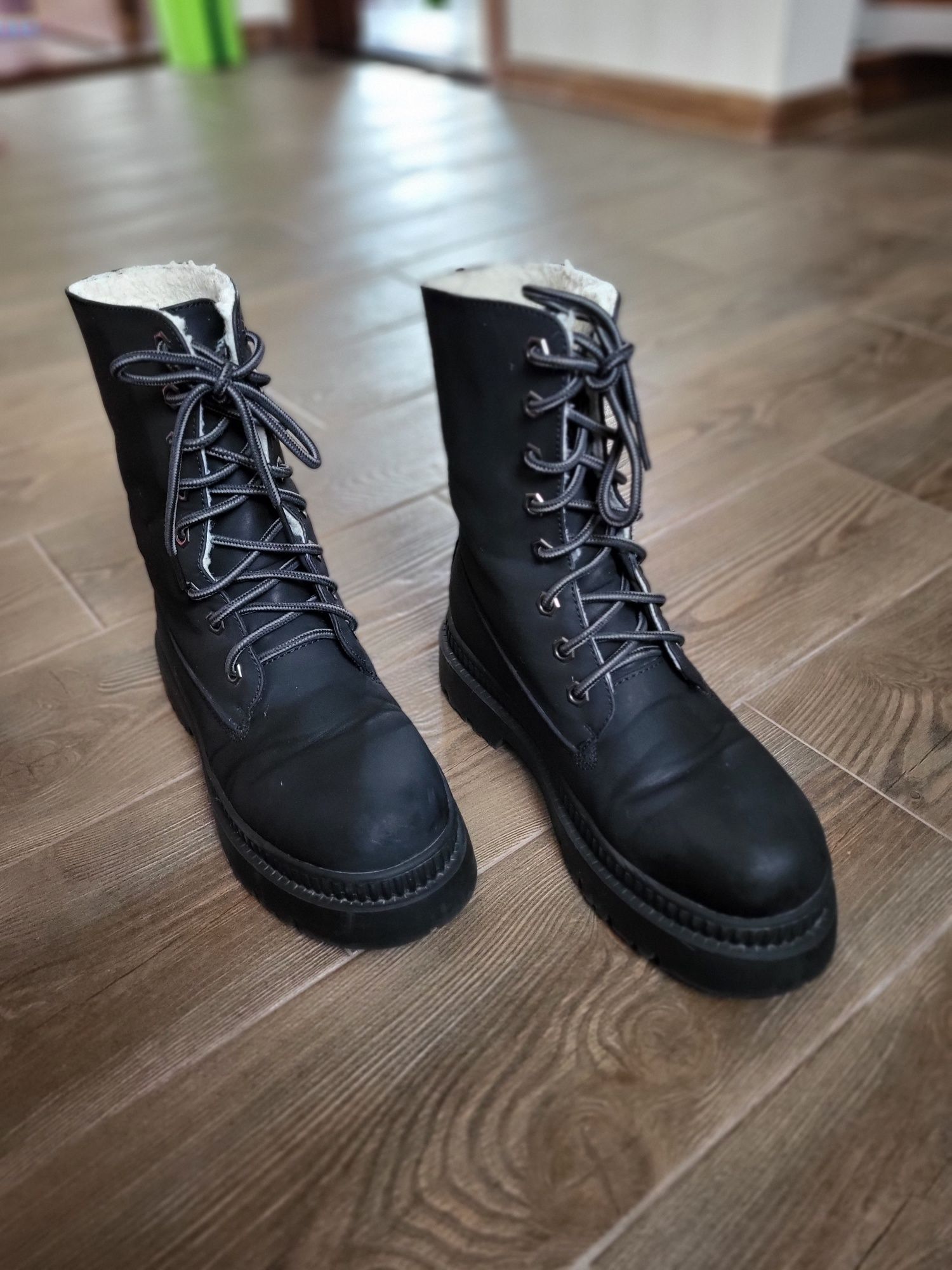 Зимові ботинки жіночі чорні