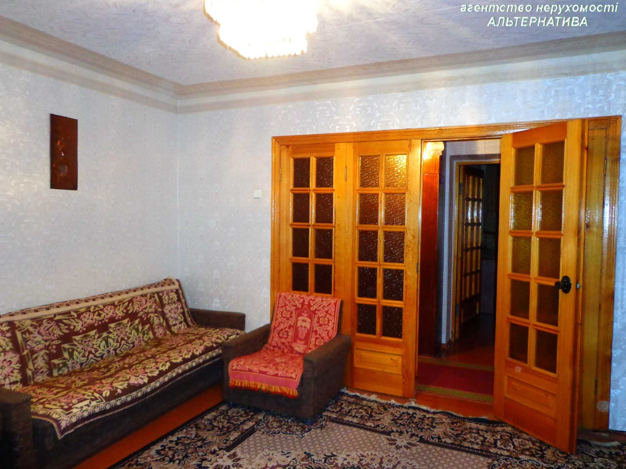 4-х к. кв. 700 річчя, р-н Депот Центр 3 пов. не кутова, на дві сторони