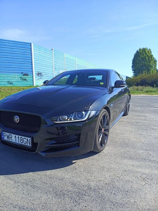 Jaguar XE Jaguar   XE  R SPORT Black Edition
