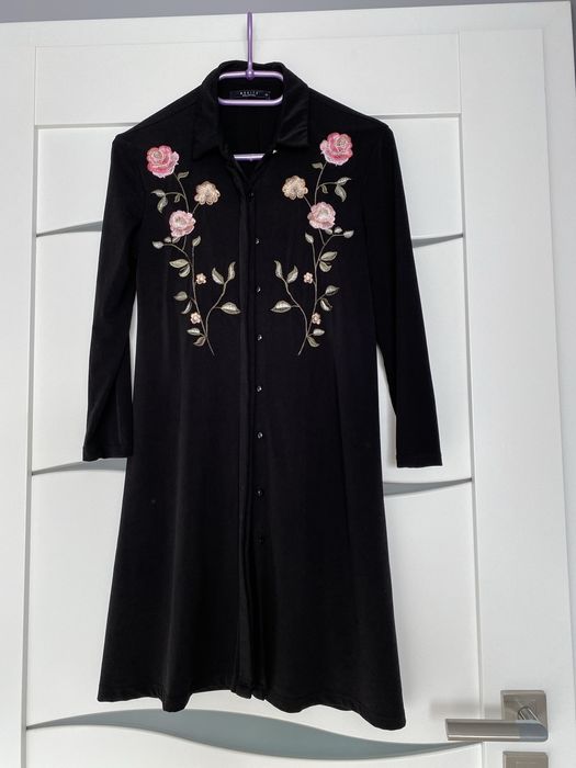 Czarna tunika kwiaty Mohito r. XS