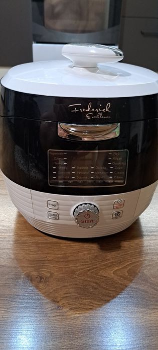 Garnek Multicooker model DE-19