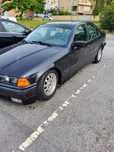 BMW E36 318is Sedan