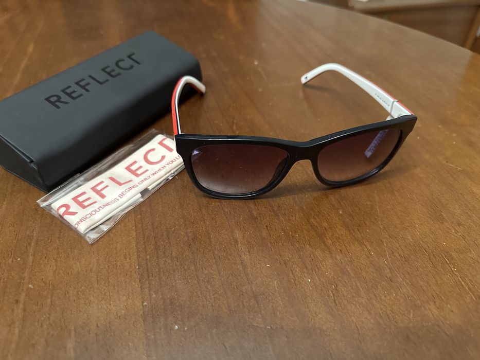 Oculos Tommy Hilfiger Originais novos por usar