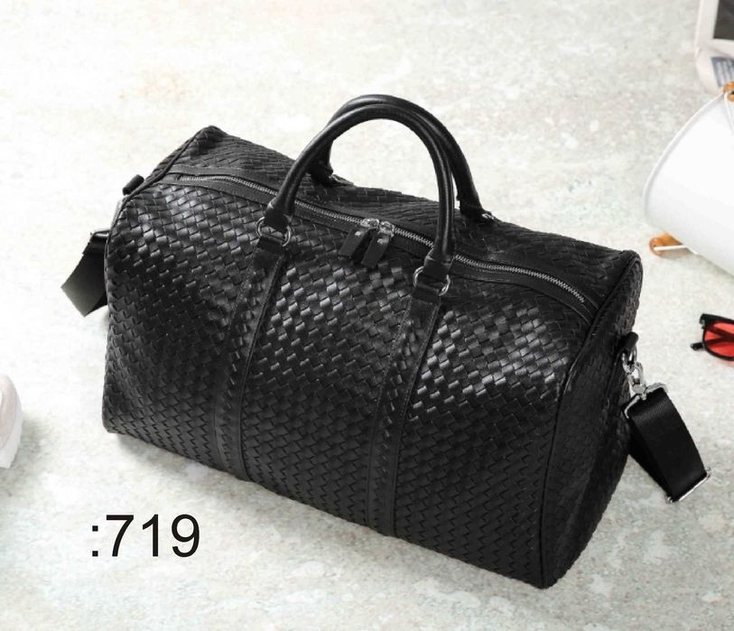 Сумка чорна на плече, велика дорожня для ручної поклажі /Сумка кожаная